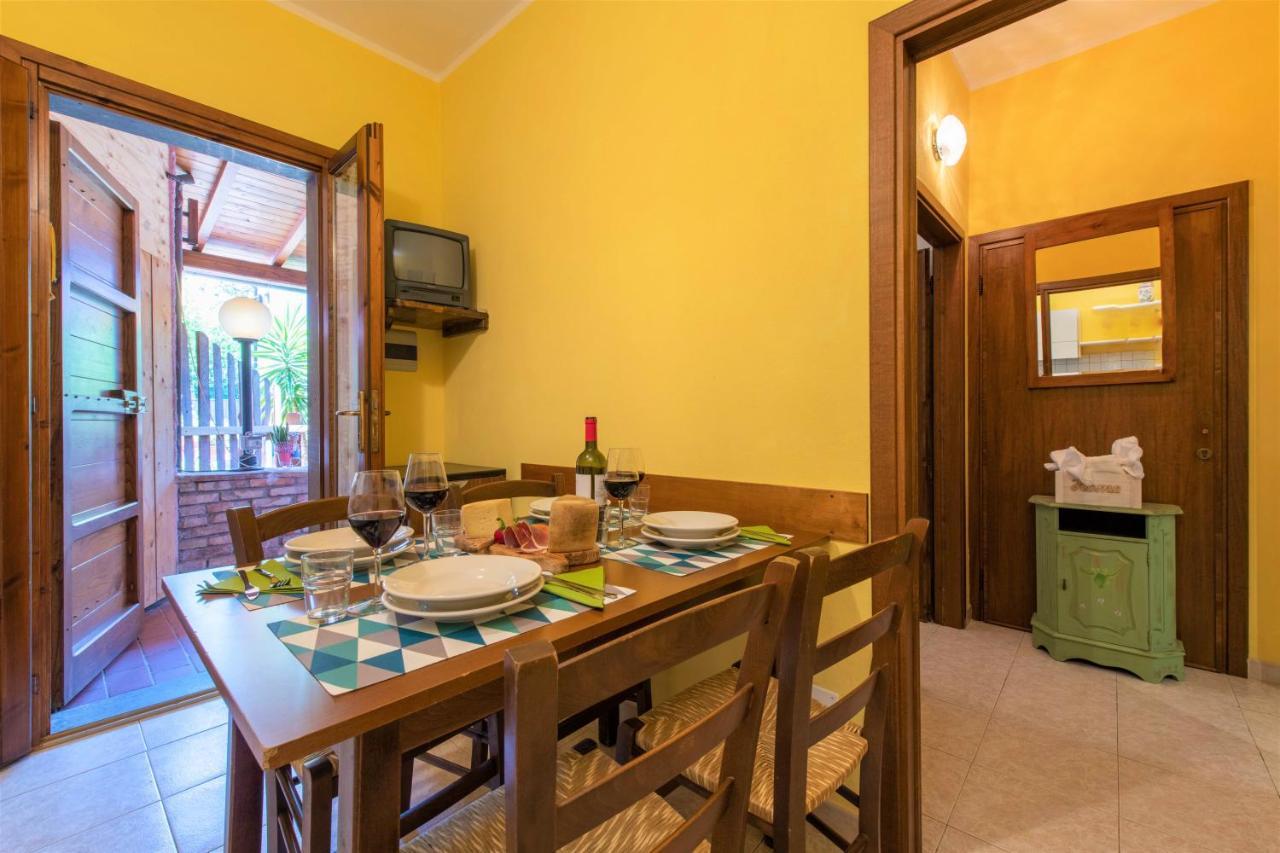 Hostly - Country House Donoratico - Only For Families エクステリア 写真