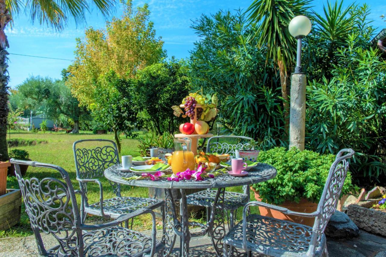 Hostly - Country House Donoratico - Only For Families エクステリア 写真