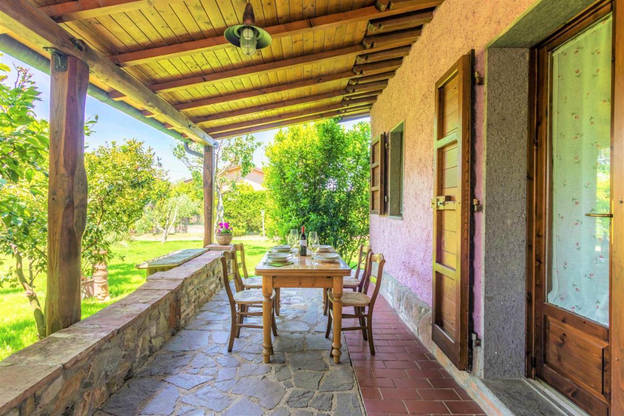 Hostly - Country House Donoratico - Only For Families エクステリア 写真