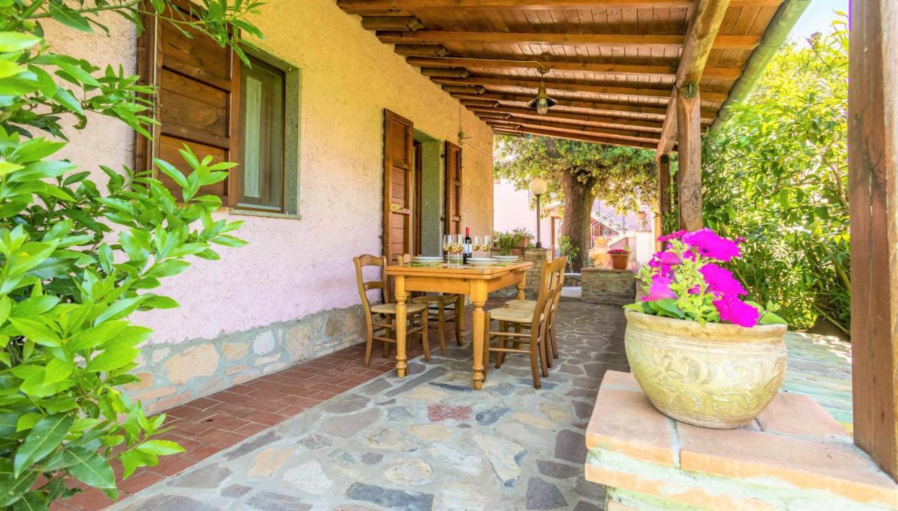 Hostly - Country House Donoratico - Only For Families エクステリア 写真